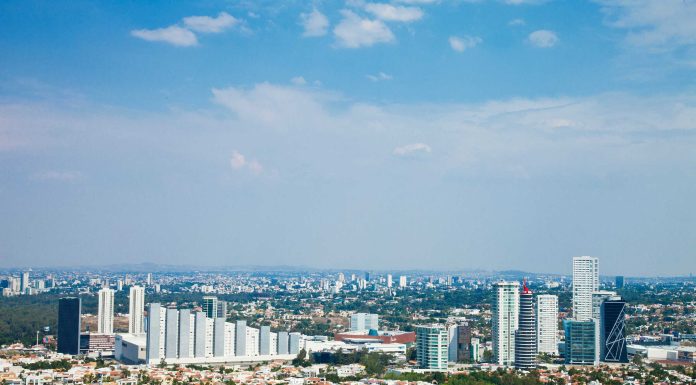 GUADALAJARA SE MONTA SOBRE RUEDAS