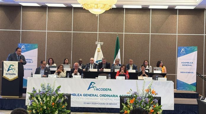 PRESIDENTE DE LA WSA EN COMITÉ EJECUTIVO DE ACODEPA